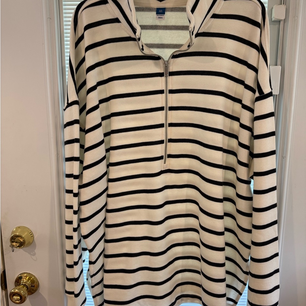 Old Navy Black and White Striped Zip-Up Sweater